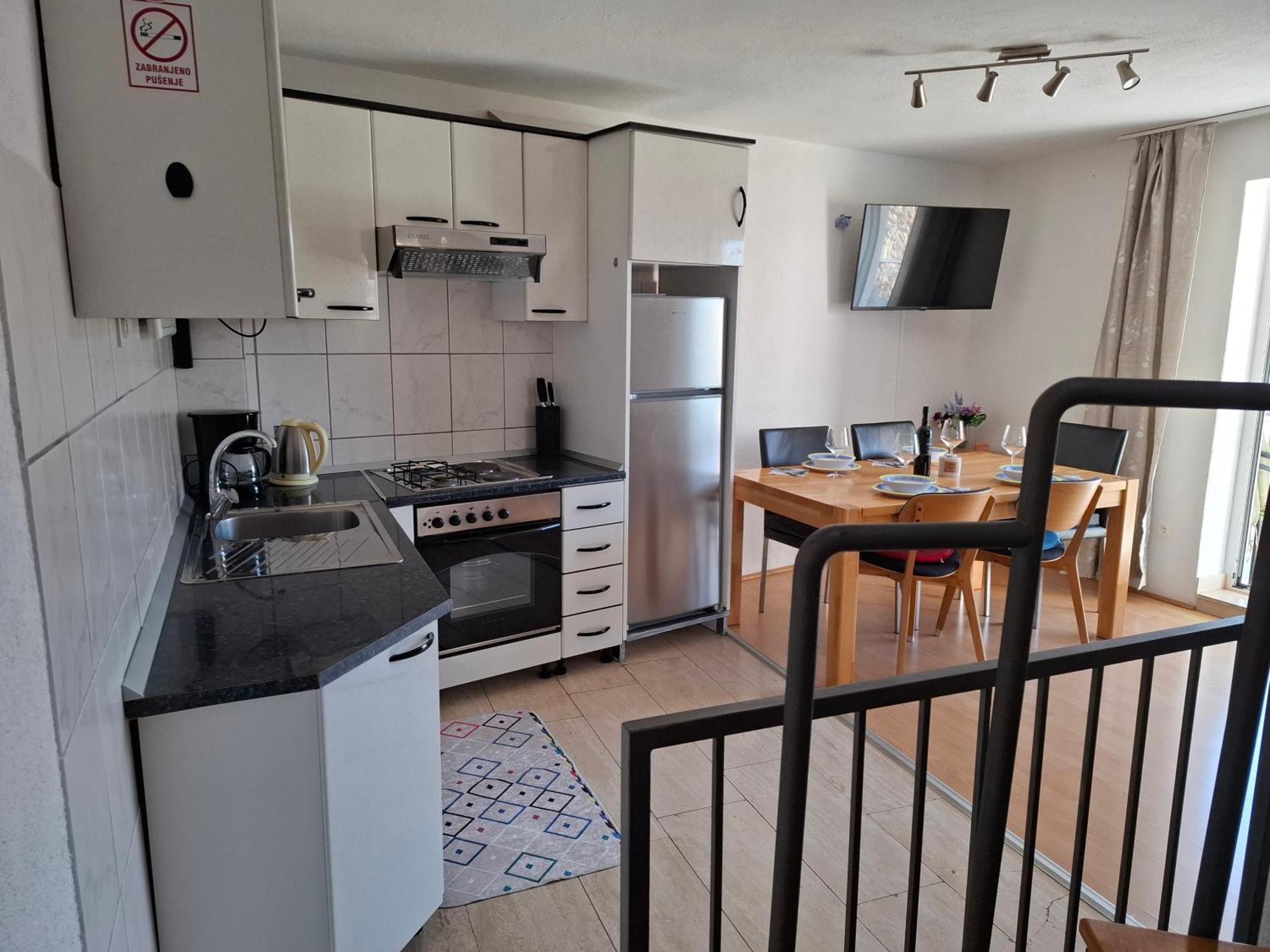 Apartment Kastilac Каштела Экстерьер фото